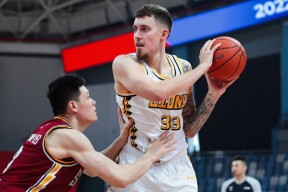 九游体育-包含字母哥巅峰对决，莱万多夫斯基与40激战TL分钟，大胜胜负难料！的词条